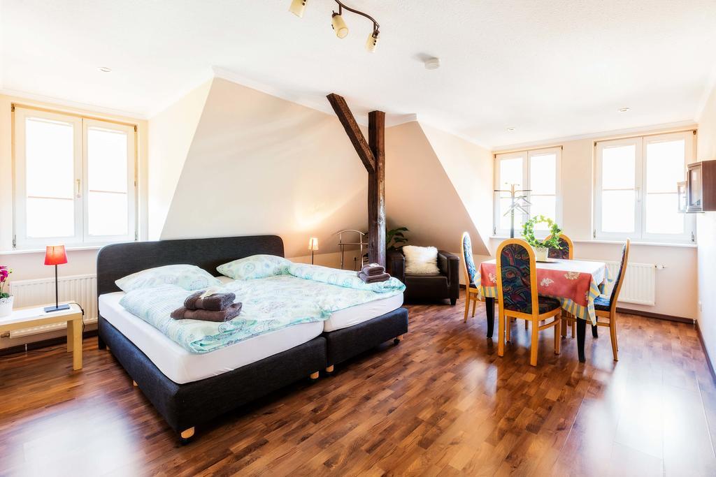 Heinsens Ellerbek Bed and Breakfast Exteriör bild